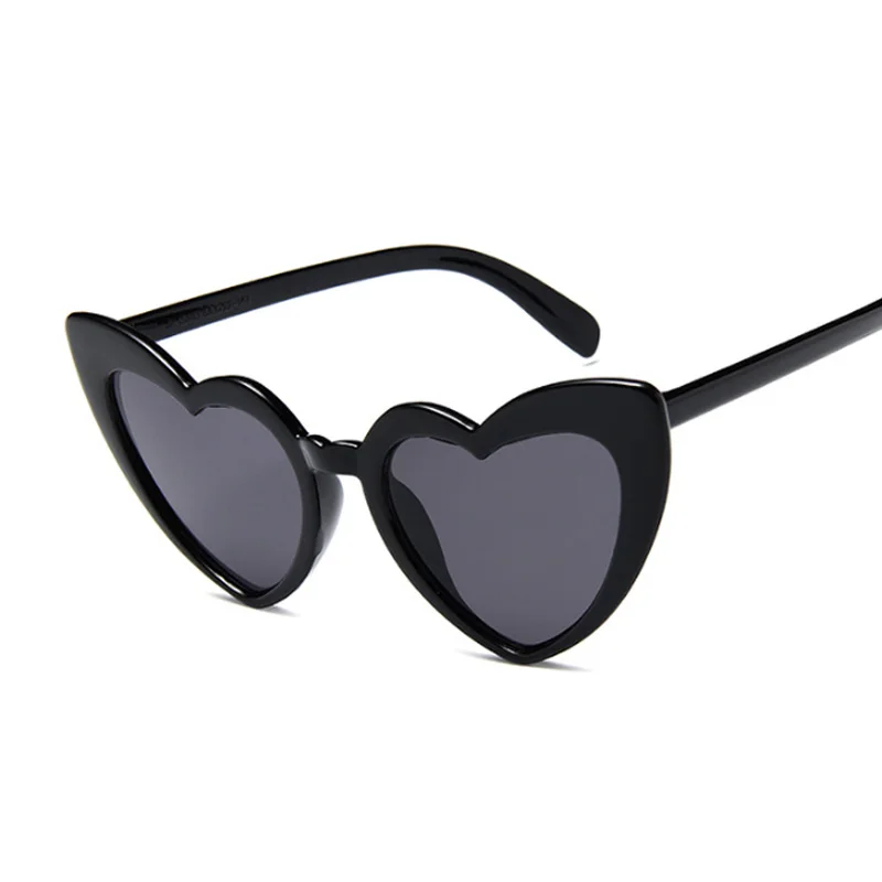 

New Heart Love Heart Lens Sunglasses Women Transparent Plastic Glasses Style Sun Glasses Female Clear Candy Color Lady