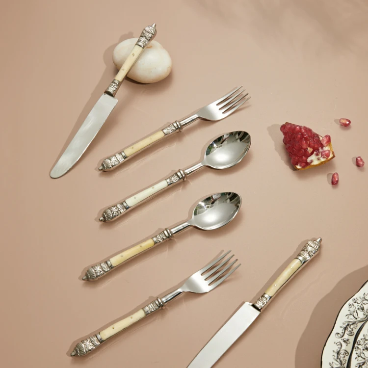 

Reusable Luxury Cutlery Set Stainless Steel Eco Friendly Fork Spoon Knife Set European Style Servies Kitchen Accessories DG50DS