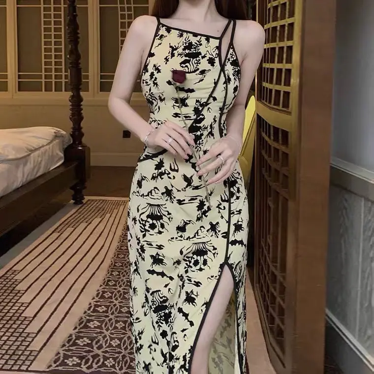 

2021 early summer suspender dress women's French modified cheongsam 2021 summer new style slim floral skirt