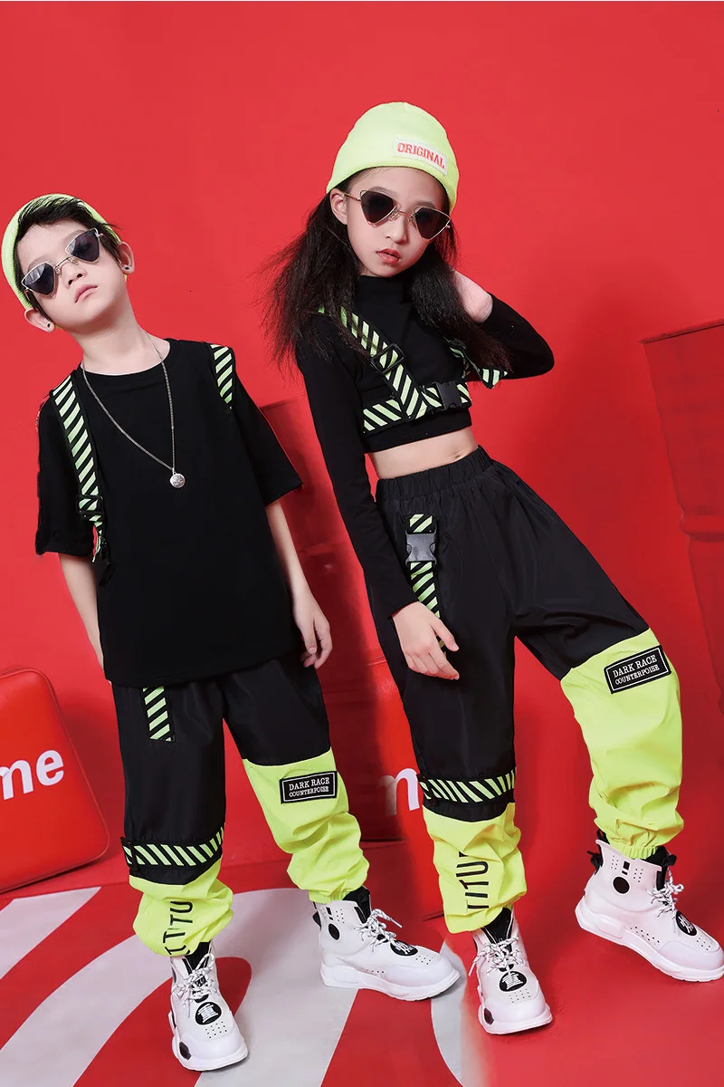 

Less Children Hiphop Show Serve Male Girl Suit Hiphop Sir Dance A Juvenile Go Excellent Performance Serve