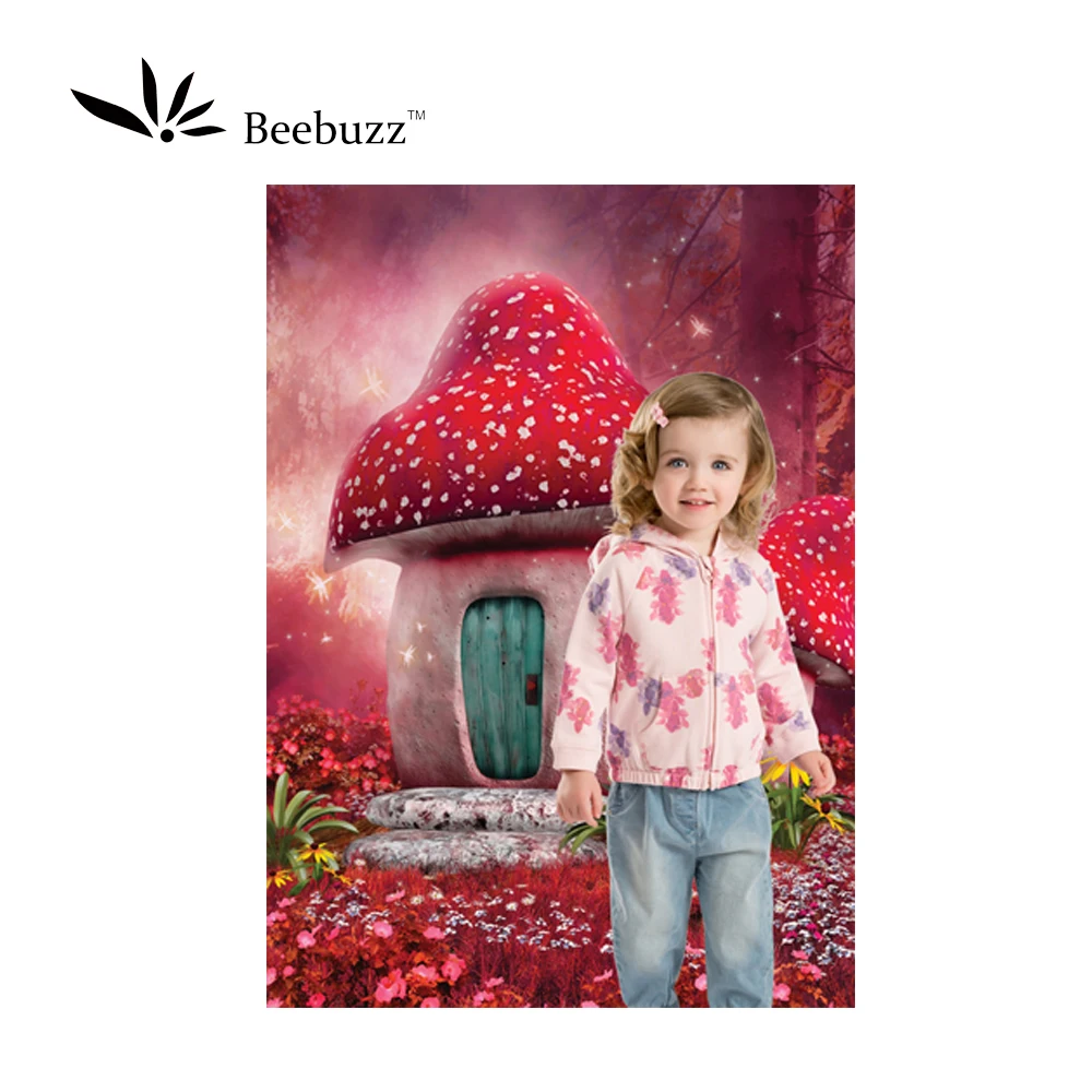 Фон для детской фотосъемки с изображением грибов в сказочных джунглях |