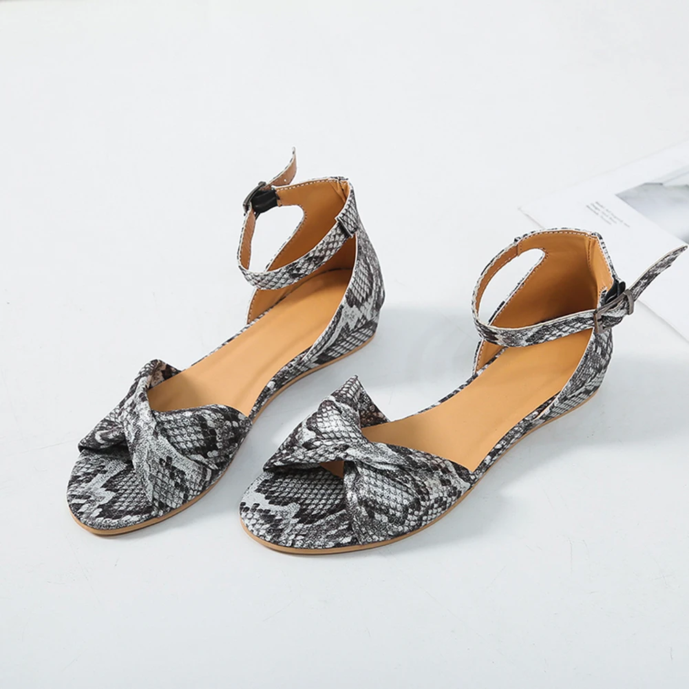 Женские сандалии с открытым носком в римском стиле летние пляжные на плоской