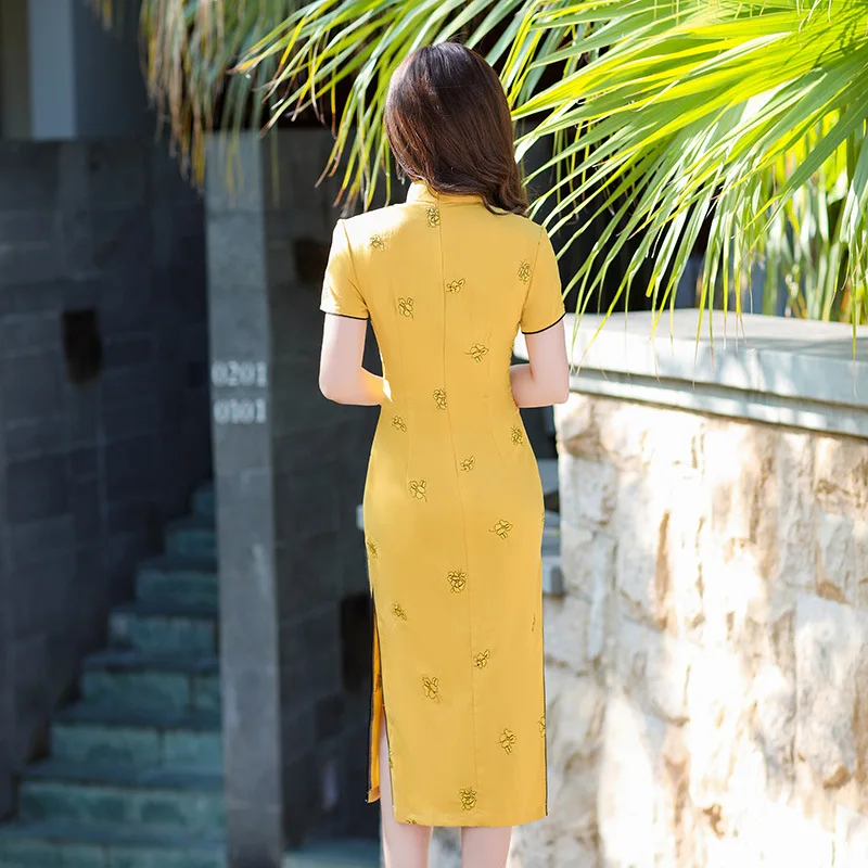 Китайское традиционное льняное женское платье FZSLCYIYI Чонсам желтого цвета с