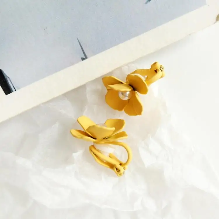 New Fashion Bohemian Yellow Colors Flower Shape Earrings Small Cute Stud Earring | Украшения и аксессуары