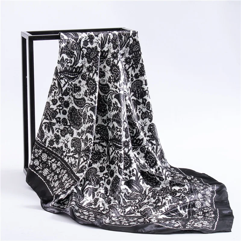 Рисунок 2 - Модный женский шарф с рисунком Пейсли