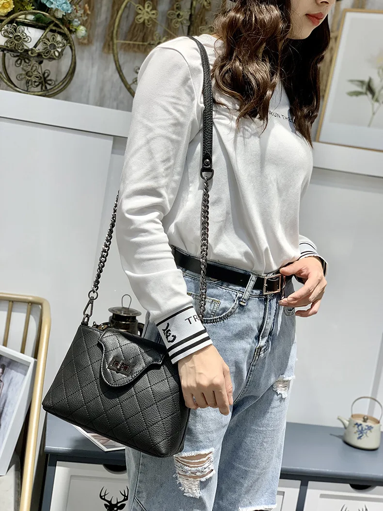 

Small square bag new small fragrant style rhomboid shoulder messenger bag leather handbag fashion trend chain bag