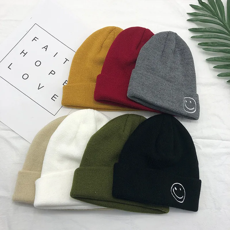 Зимняя шерстяная шапка новинка мужская и женская с вышивкой улыбающимся лицом