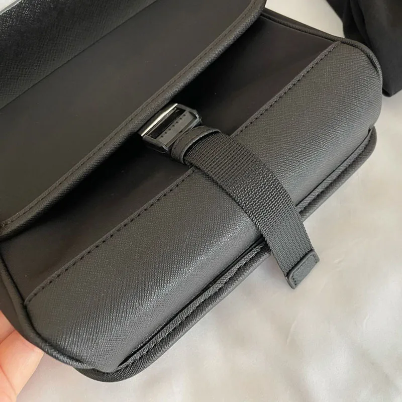 

With logo The New Small square bag high quality Men's and women's bags Simple solid color Shoulder Messenger Bag fashion