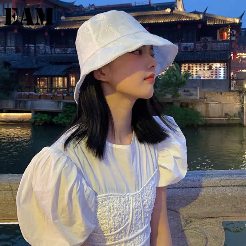 

[EAM] Women White Hollow Out Lace Fishermen Hat New Round Dome Temperament Fashion Tide All-match Spring Autumn 2021 1DD9804