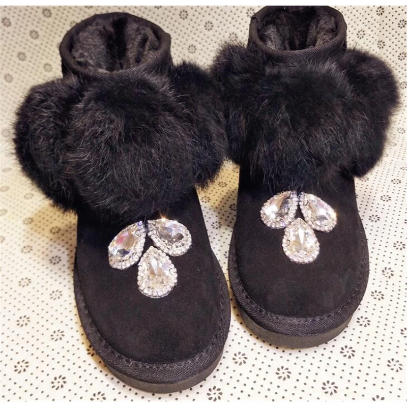 

2019 Handmade sweet leather snow boots women boots rhinestones thickened short tube large rabbit hair ball flat boots pink