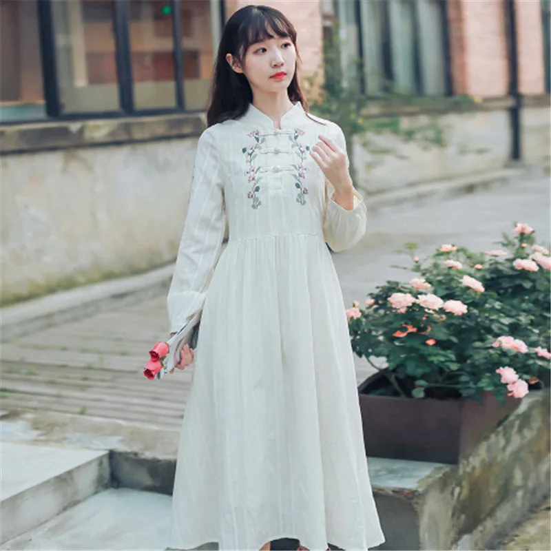 

2022 Spring Women Elegant Temperament Dress Vintage Button Embroidered Long Sleeve High Waist Loose Casual Solid Color Dresses