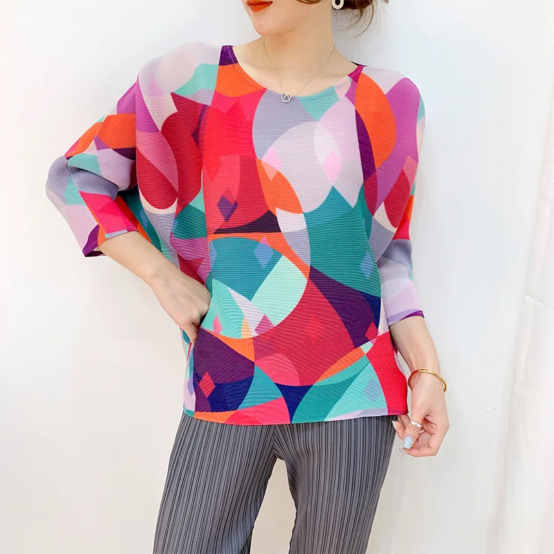 

Miyake designer women's pleated T-shirt summer new style printed round neck bottoming shirt foreign style hedging