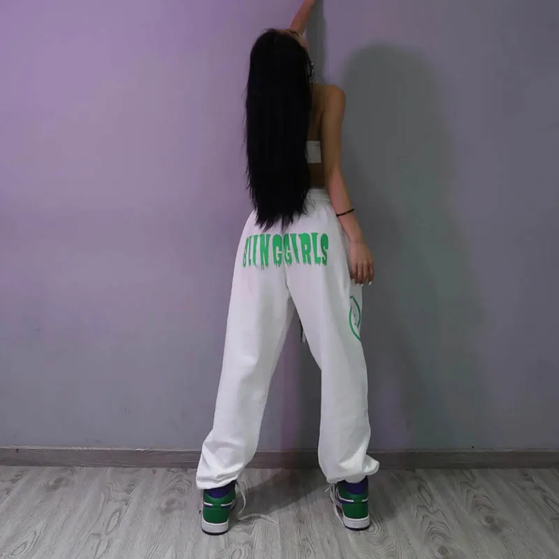 Брюки спортивные женские с надписями и графическим принтом красные повседневные