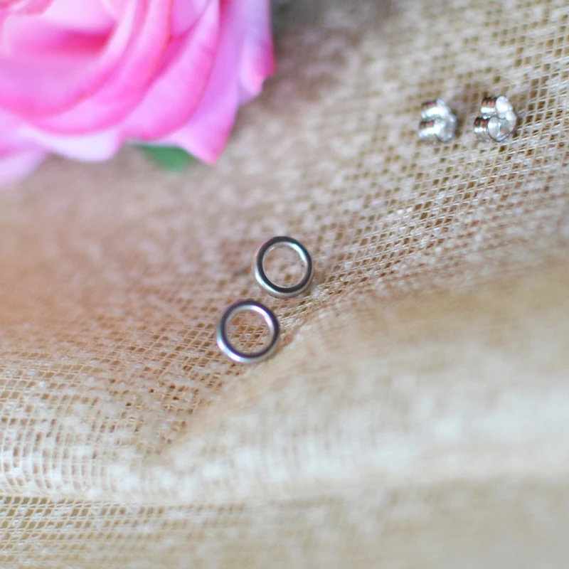 E-Manco женские маленькие круглые сережки в виде английских булавок серьги из