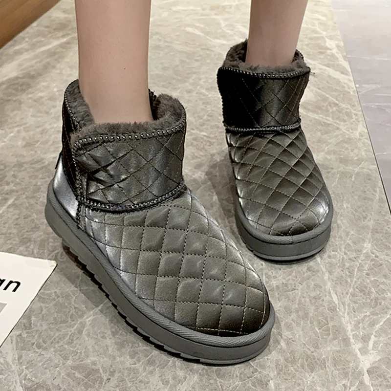 

Set of Feet Lattice Decoration Low Heel Women's Casual Boots 2021 Winter New Fashion Comfortable Short Tube Women's Snow Boots