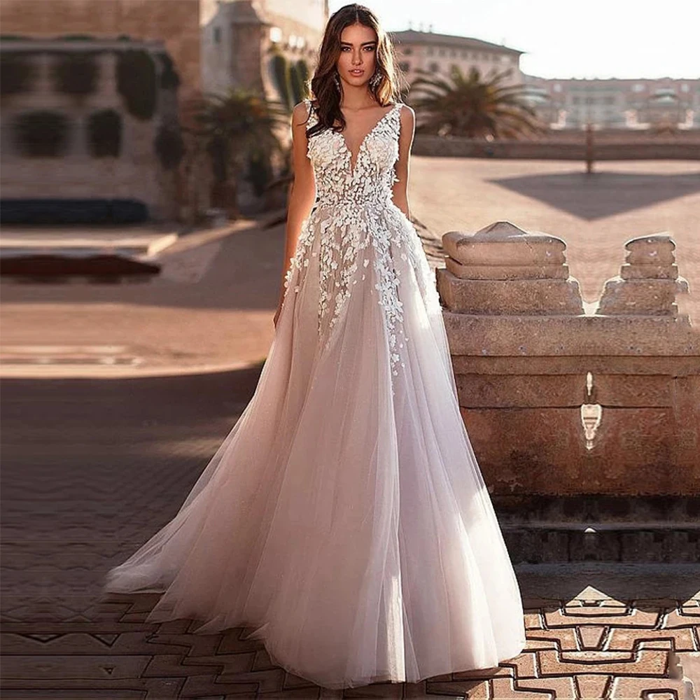 

Vintage Wedding Dresses 2021 Lace Appliques V Neck Sleeveless Tulle A Line Backless Court Train Bridal Gowns Vestidos De Novia