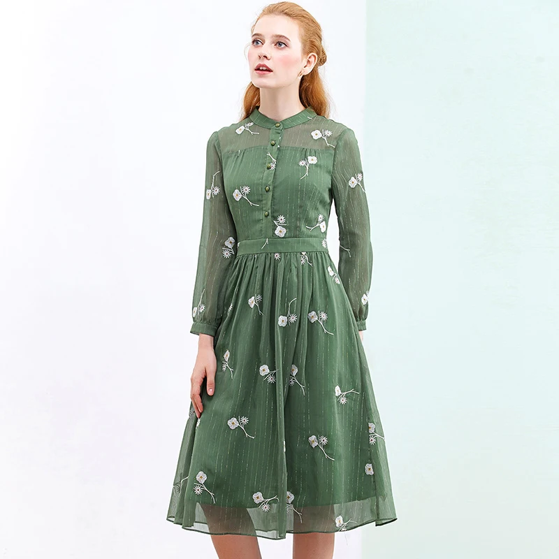 Женское шифоновое платье с цветочной вышивкой Only Plus зеленое ТРАПЕЦИЕВИДНОЕ