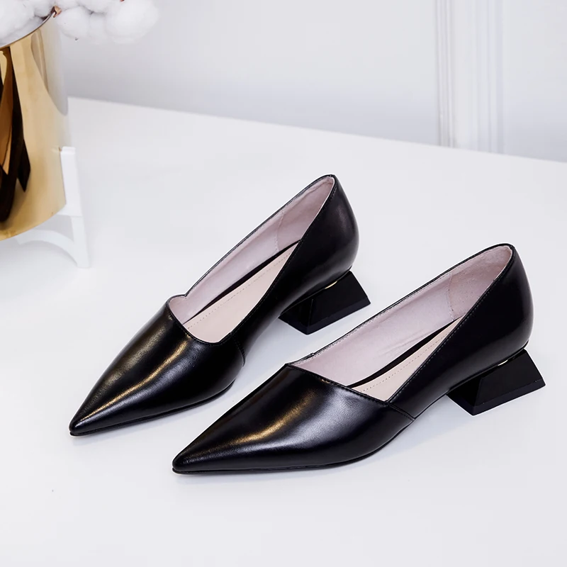 

Luxury Designers Womens Fashion Shoes 2020 Bling Pointed Toe Party High Heels Pumps Shoes Shallow Sexy fashion Med (3cm-5cm)