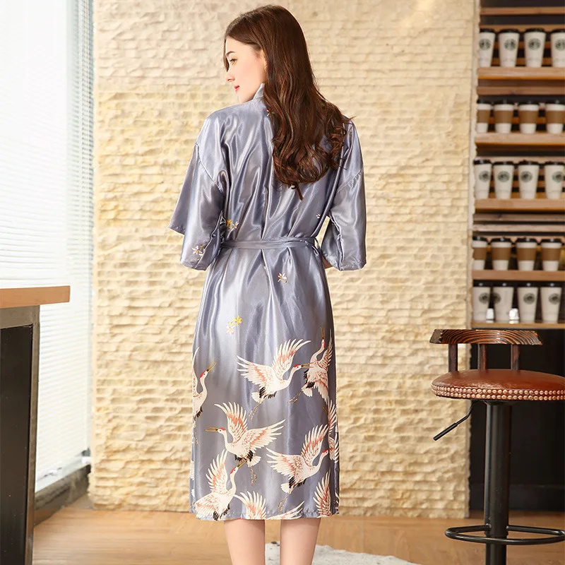 

Summer Long Silk Robes for Women Kimono Bathrobe Nightwear Homewears Lingerie Bride Bridesmaid Wedding Party Dressing Gown Robe
