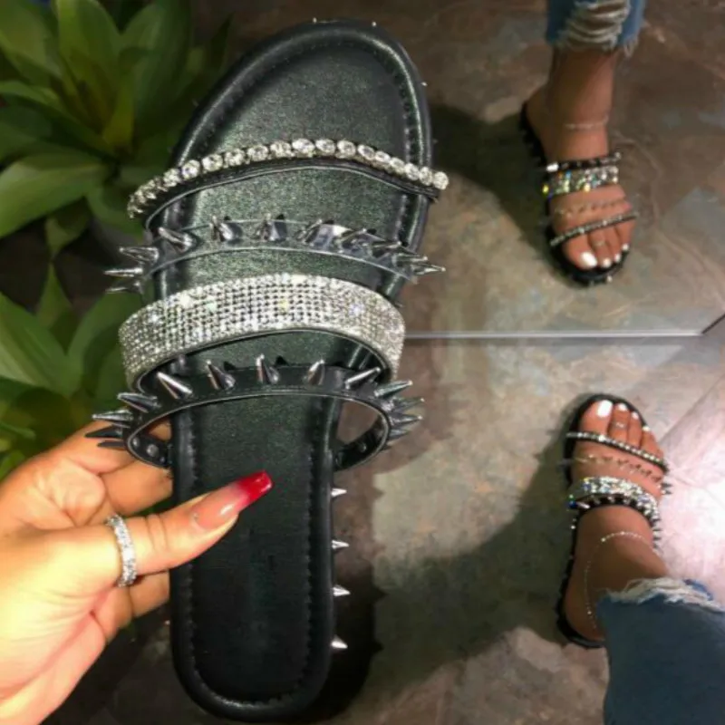 2020 Fashion Summer Women Rivet Rhinestone Buckle Sandals Outside Wild Beach Slippers Ladies Leisure Home Travel Flip Flop