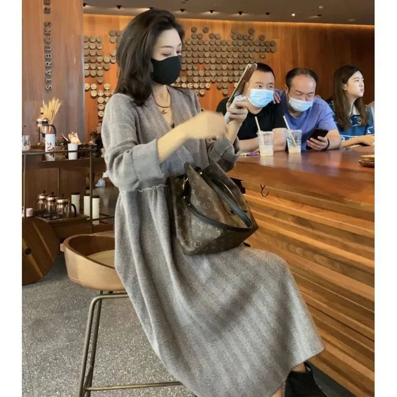 

Temperament Striped Grey Dress Women 2021 Autumn New Fashion Loose Thin One Hundred V-neck Long Skirt A-line Skirt Female A275