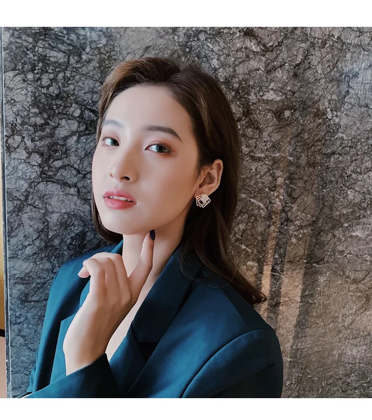 925 пробы серебряные игольчатые цветные серьги с гальваническим покрытием