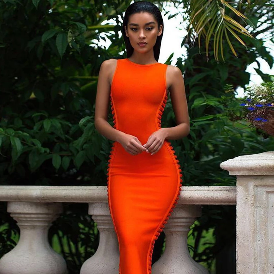 Женское облегающее платье миди из вискозы без рукавов с разрезами по бокам