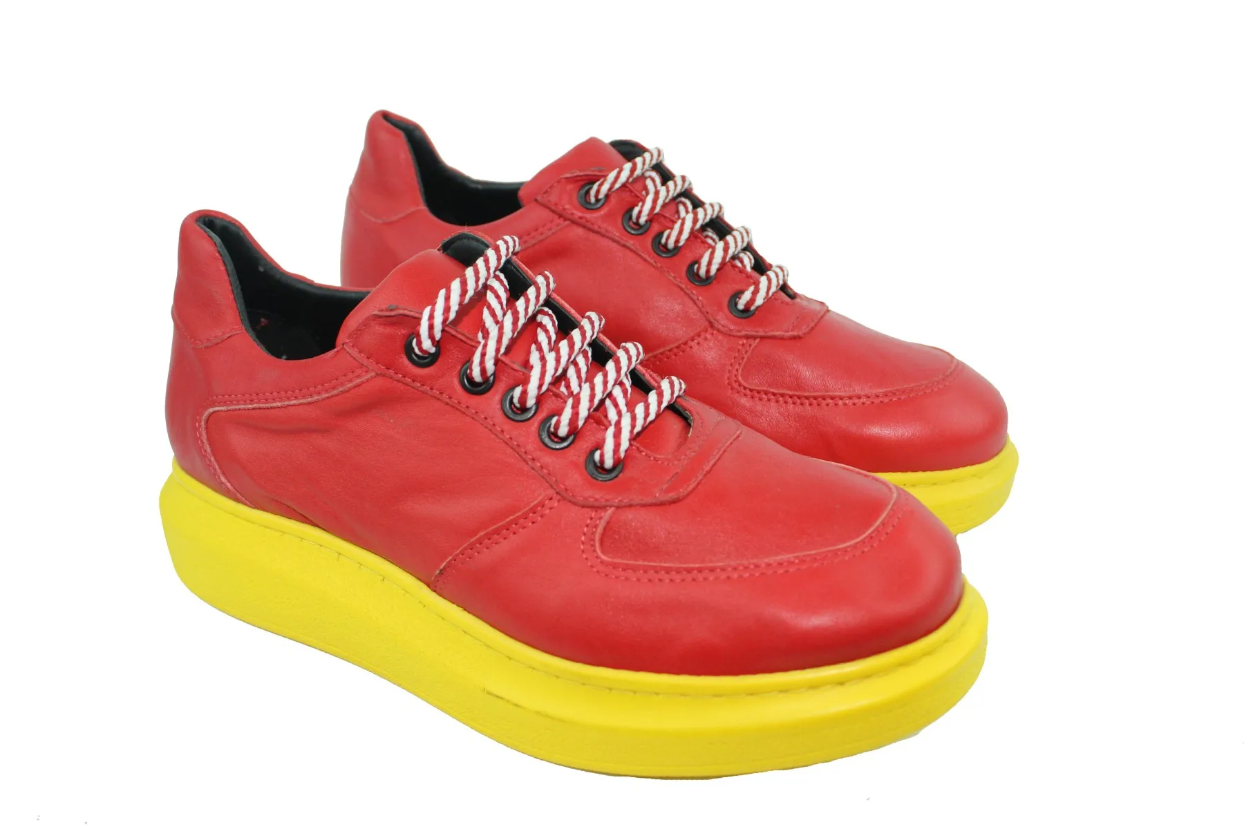 

Красная женская спортивная обувь ZER Shoes
