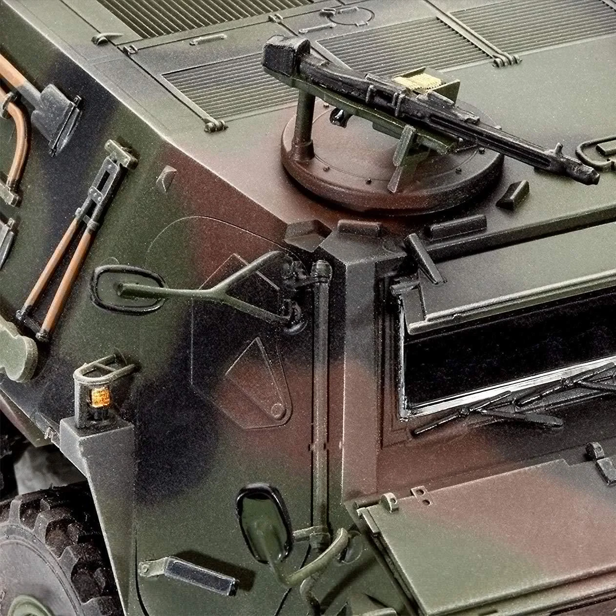 Модель самолета REVELL модель 1/35 Германия fox Тип TPz.I Fuchs колесный бронированный