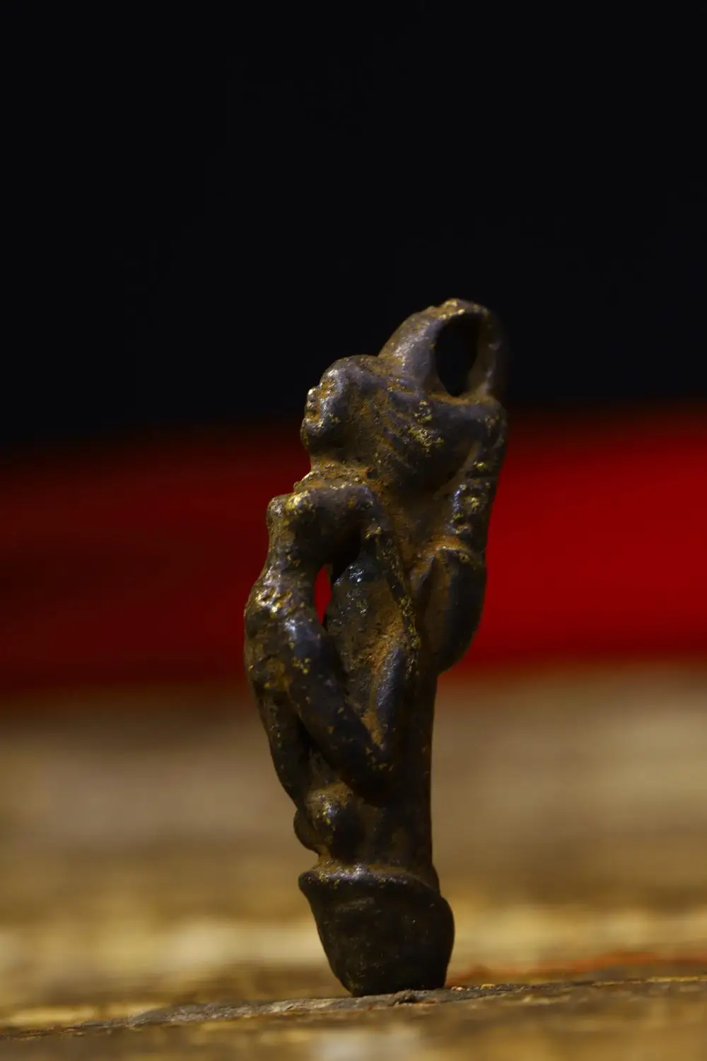 

Home Decor 2"Tibet Buddhism Temple Old Bronze Giant sun god Beauty statue Pendant Implication Show off