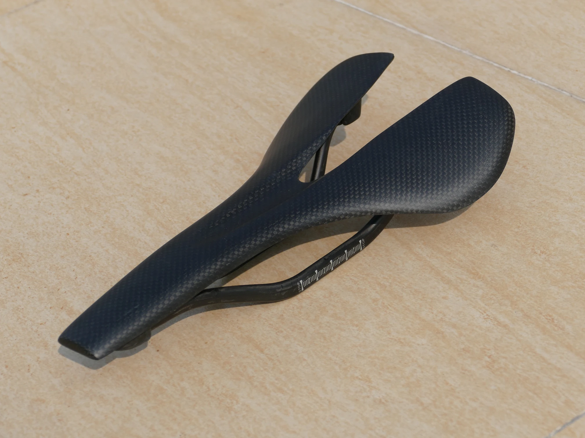 

Ultralight Full Carbon Glossy Matt Cycling Bike Saddle MTB Road Mountain All Bicycle Saddle