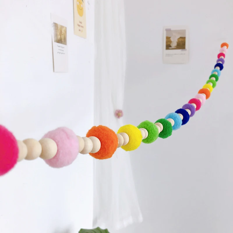 

Kid Baby Room Decoration Wooden Beads Pompom Balls Hanging Ornaments Children's Room Wall Hanging Decorative Pompom String