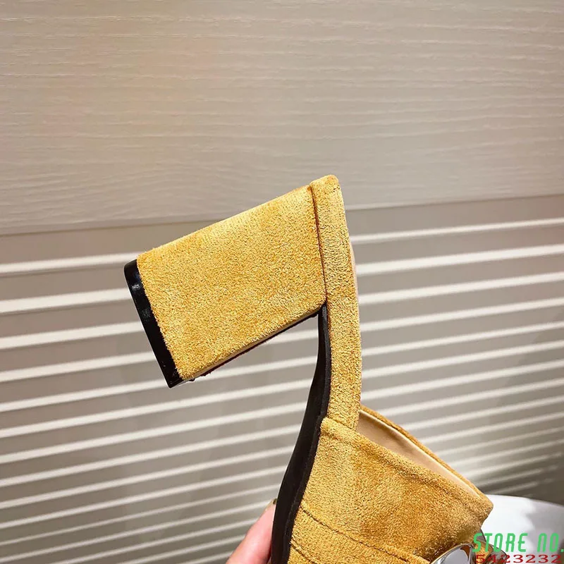 

Big Size 2021 Women Slippers Fashion Thick Low Heels Sandals Slippers Pumps Shoes For Woman Casual Chain Female Heel Slides