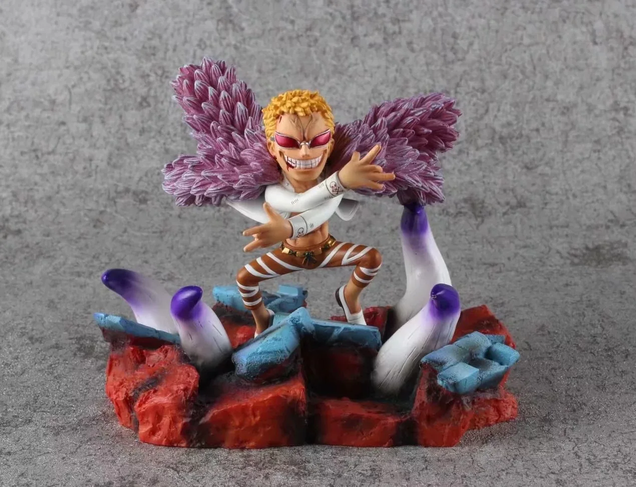 

One Piece GK Monkey D Luffy Vs Donquixote Doflamingo Anime Action Figure Model Desktop Decoration PVC 19cm Statue Collection Toy