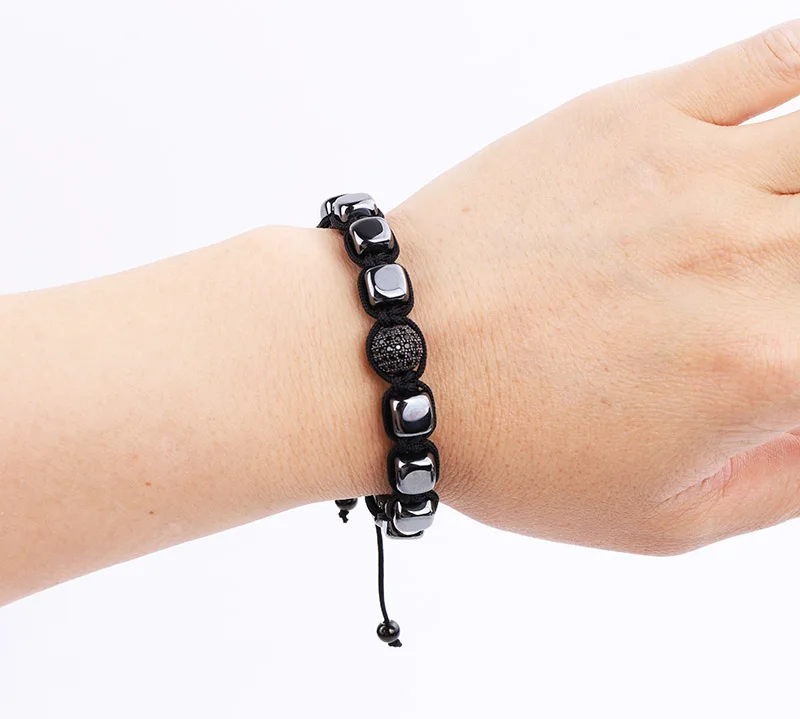 Мужской браслет Кубик из гематита фианита паве шарик ручной работы макраме
