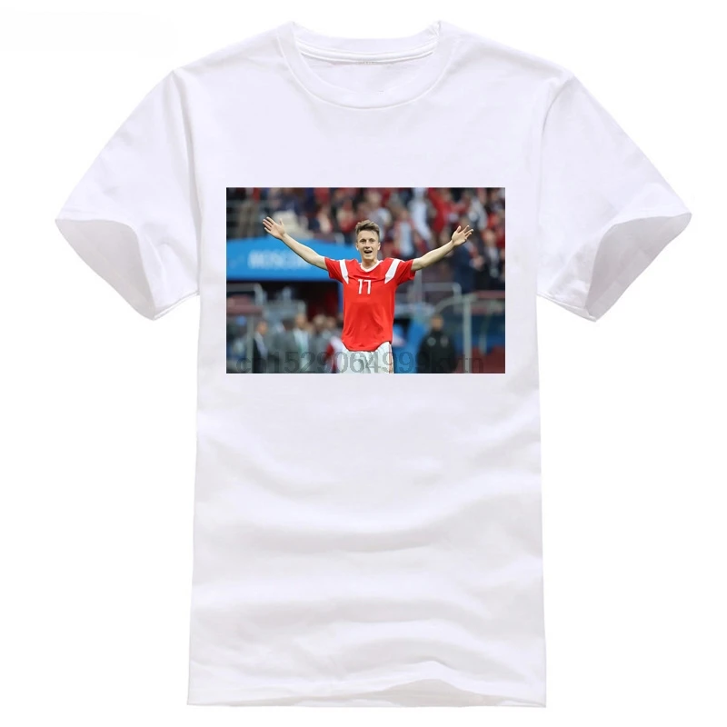 Футболка российский футболист команды Александр Головин № 17 чашки дискуты