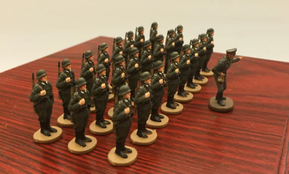 

1:72 die-cast resin model German guard of honor standing guard 10 characters color resin soldier model free shipping