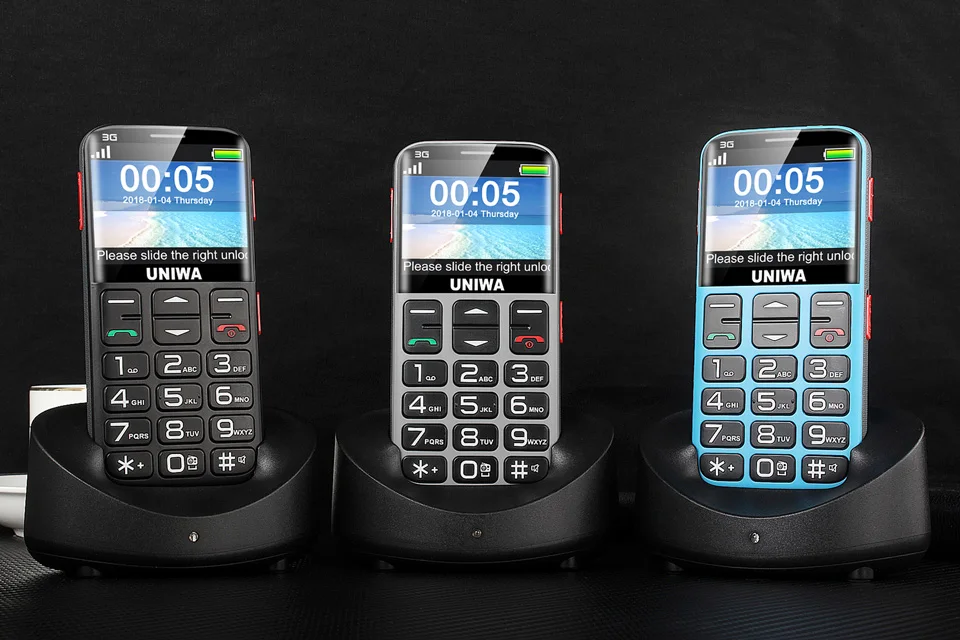 UNIWA V808G английская русская клавиатура 10 дней в режиме ожидания 3g WCDMA сильный фонарь Мобильный телефон большой SOS 3g мобильный телефон
