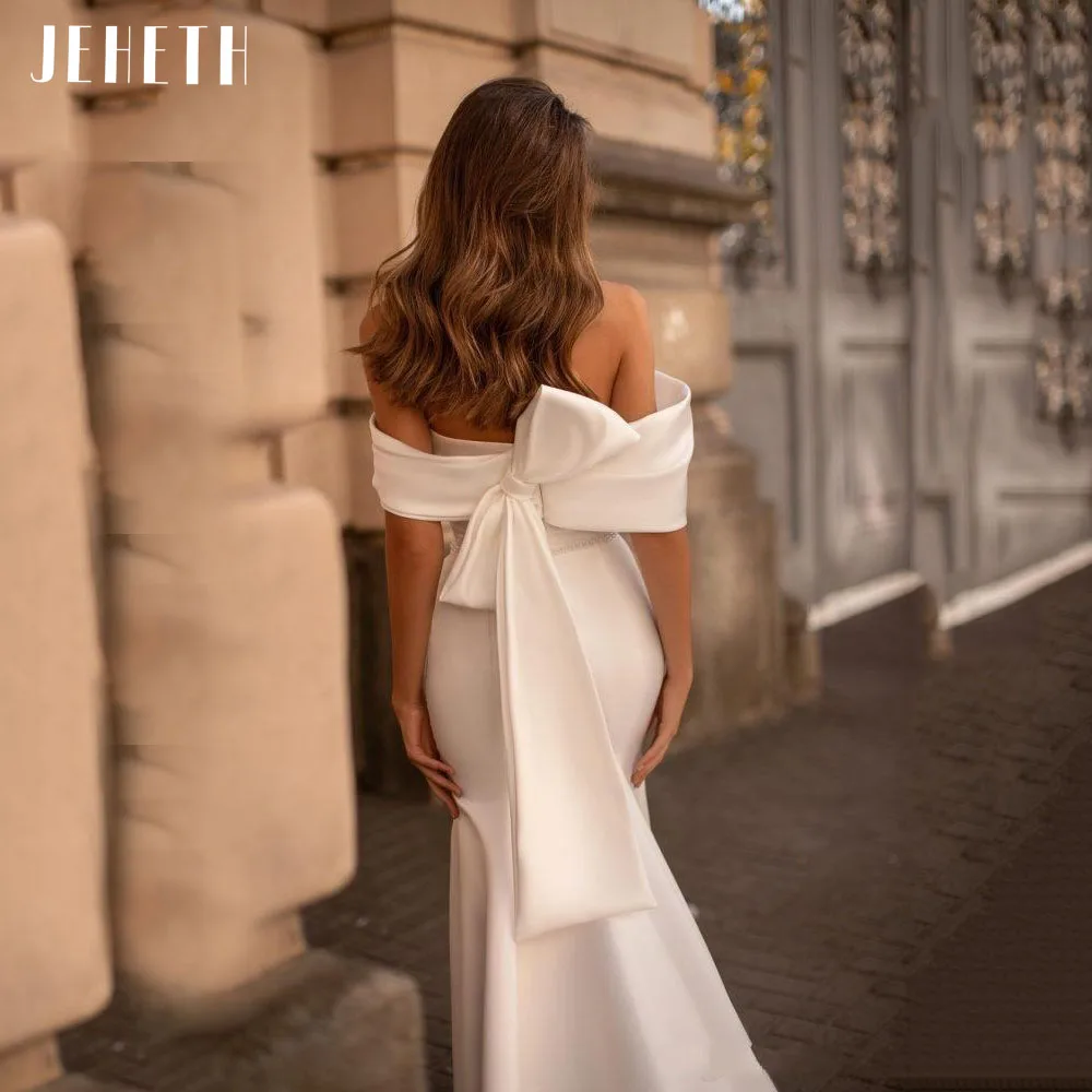 Рисунок 2 - Простое атласное свадебное платье