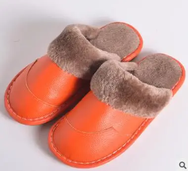 Orange Мужские зимние новые кожаные Тапочки кожаные домашние Нескользящие мягкие тапочки на плоской подошве мужские теплые хлопковые тапочки для пары женщин - Цвет: Orange