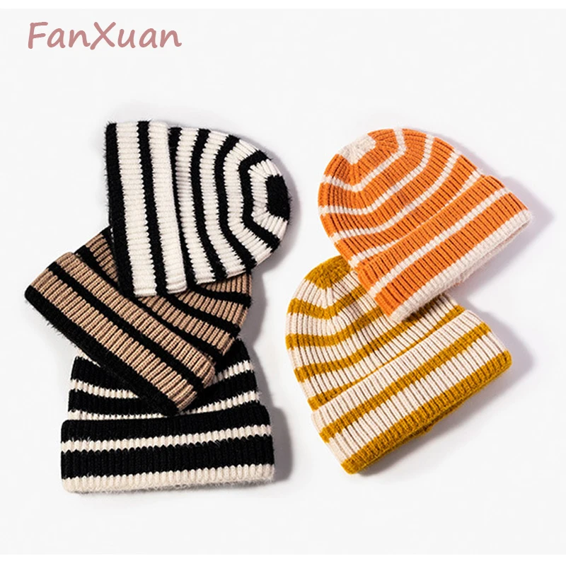 

Wholesale New Striped Woman's Hats Winter Thick Men's Hat Bonnets for Women Skullies Beanies Striped Outdoor Casual Unisex Cap