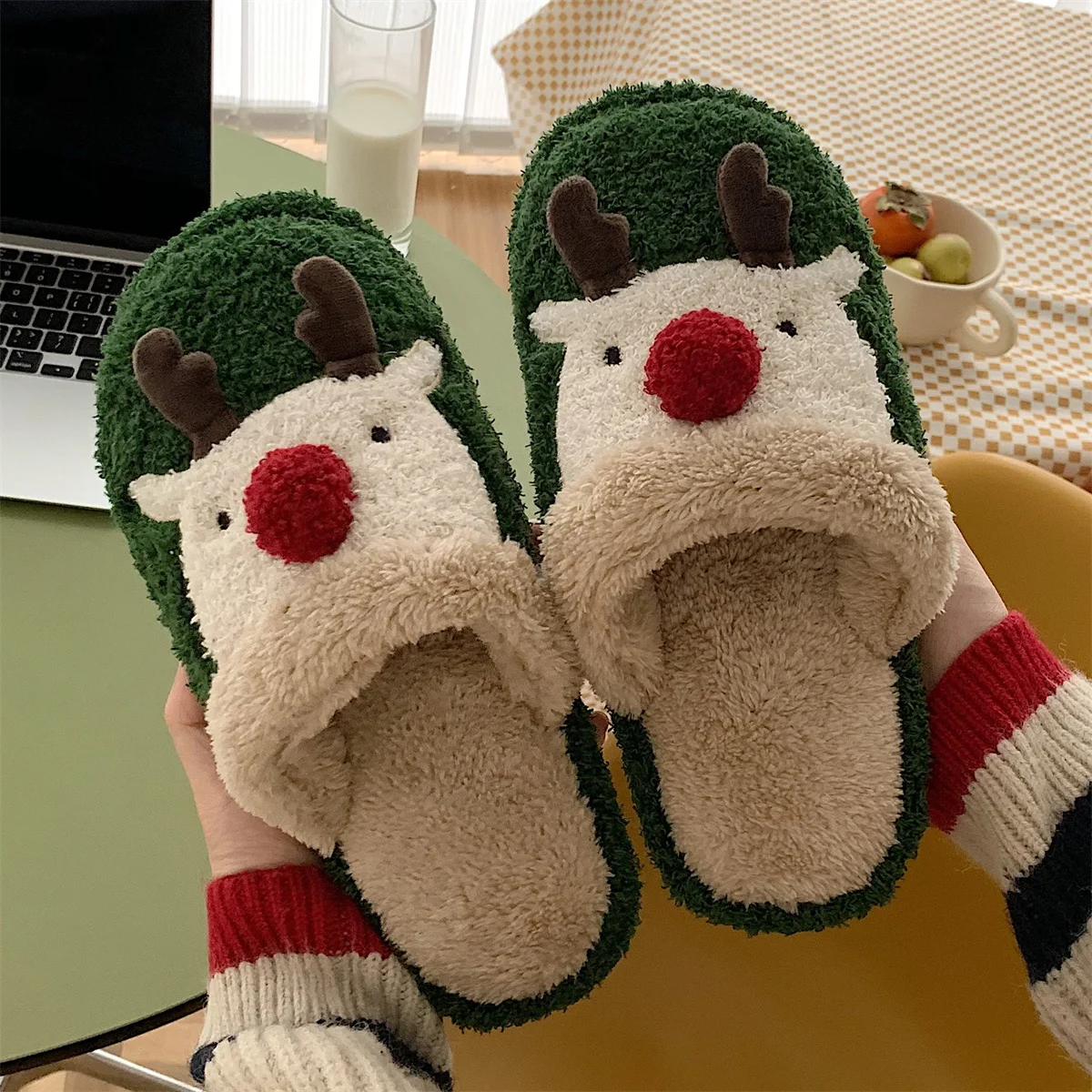 

2021 Winter Lovely Christmas Elk Cotton Home Slippers Female Ins Fashion Indoor Household Antiskid Couple Plush Slippers Male