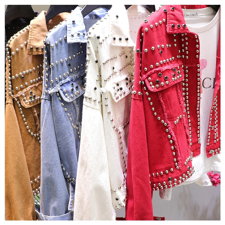Осенняя женская джинсовая куртка с шипами и потертостями женские куртки длинным