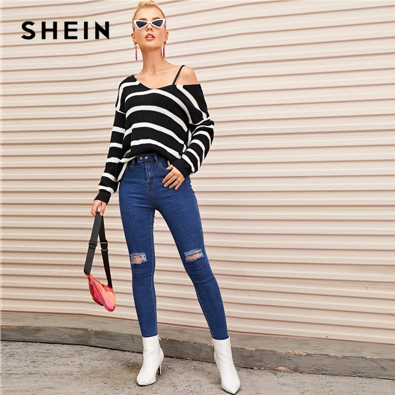 SHEIN черный и белый полосатый твист сзади Падение плеча свитер для женщин Осень Зима V обратно длинный рукав милые Повседневные свитера