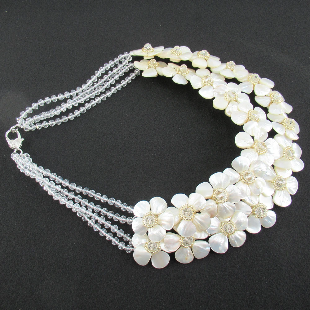 

GG Jewelry 18" White Shell Flower Crystal Statement Necklace