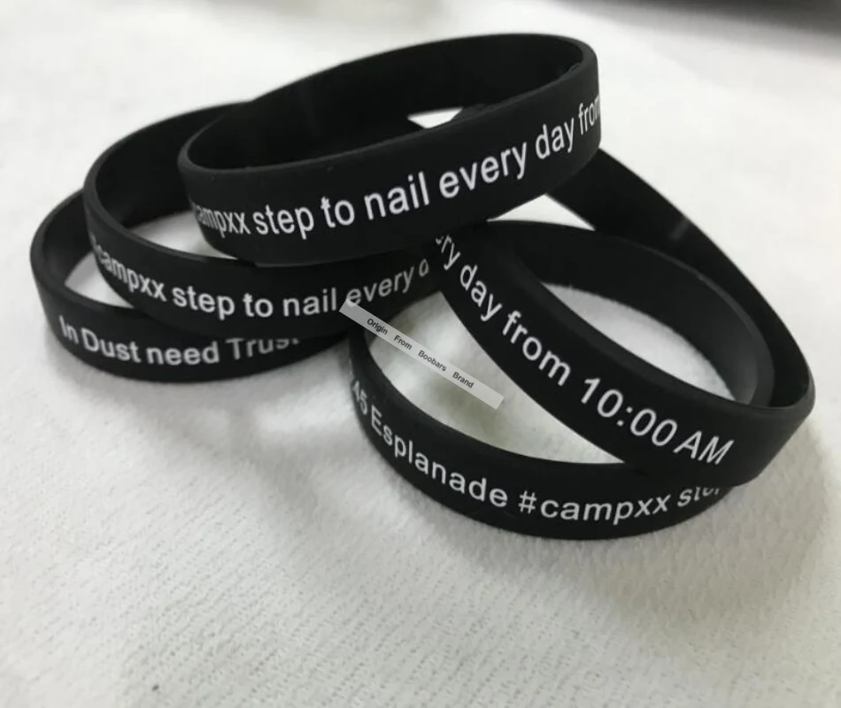 Черный браслет с логотипом на заказ текст любая информация печать дешевый