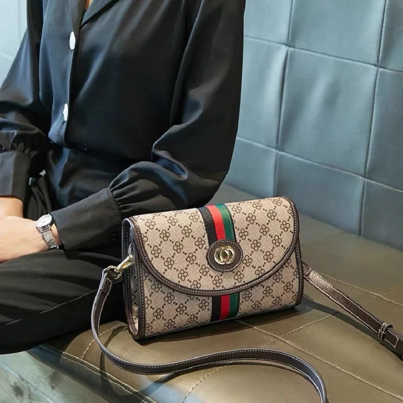 

Female Bag Messenger Bag 2021 Spring and Summer New Female Bag Niche Design Fashion Envelope Bag Luxury Net Red Shoulder Bag