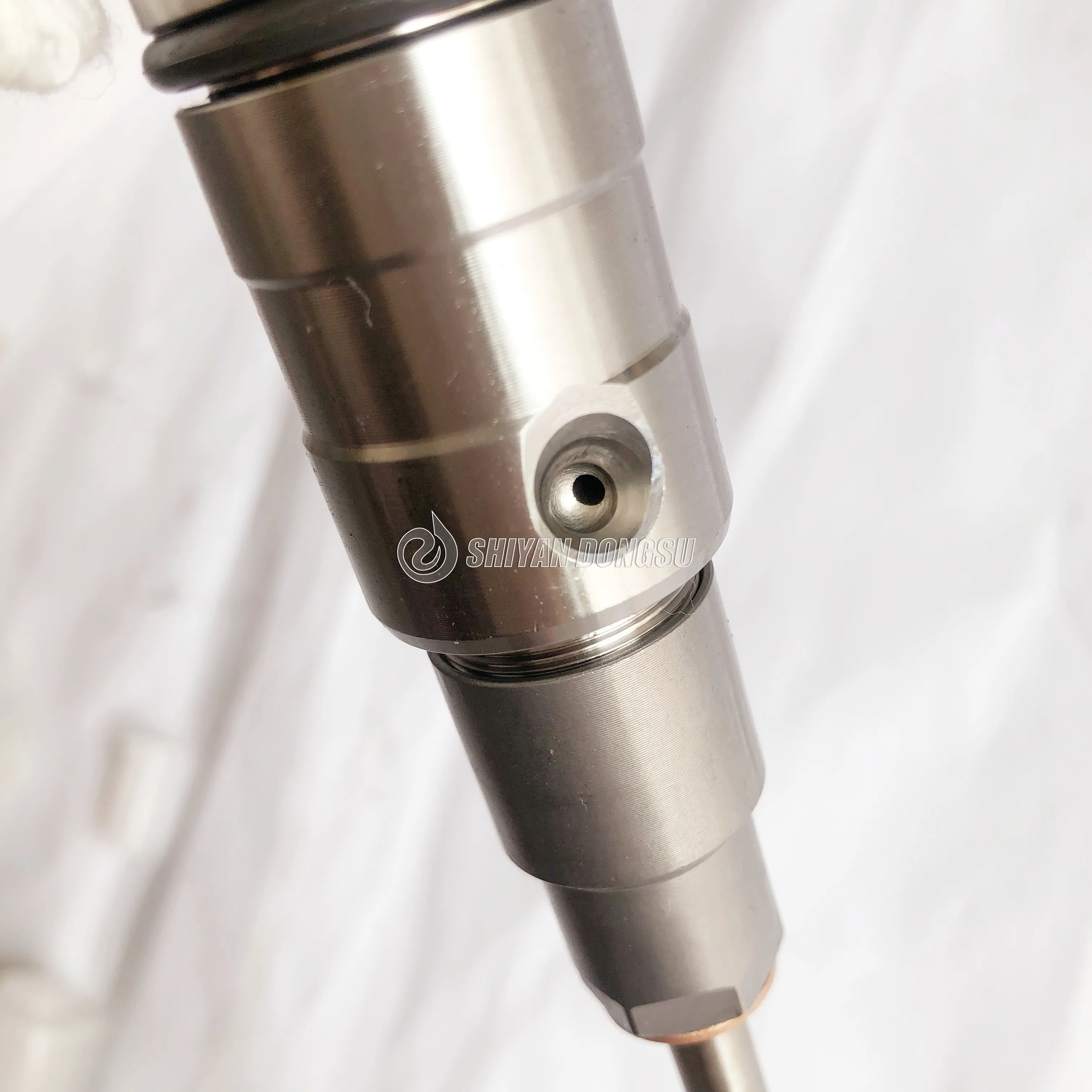 

High quality Diesel engine common rail injector 095000-0176