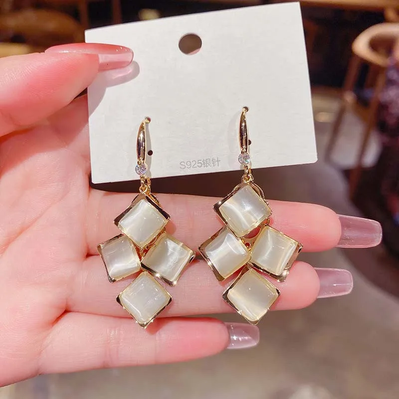 

Korean New Trendy Geometry Elegant Tassel Earrings for Women Delicate Opal Dangle Earrings Female Fashion Square Drop Earrings