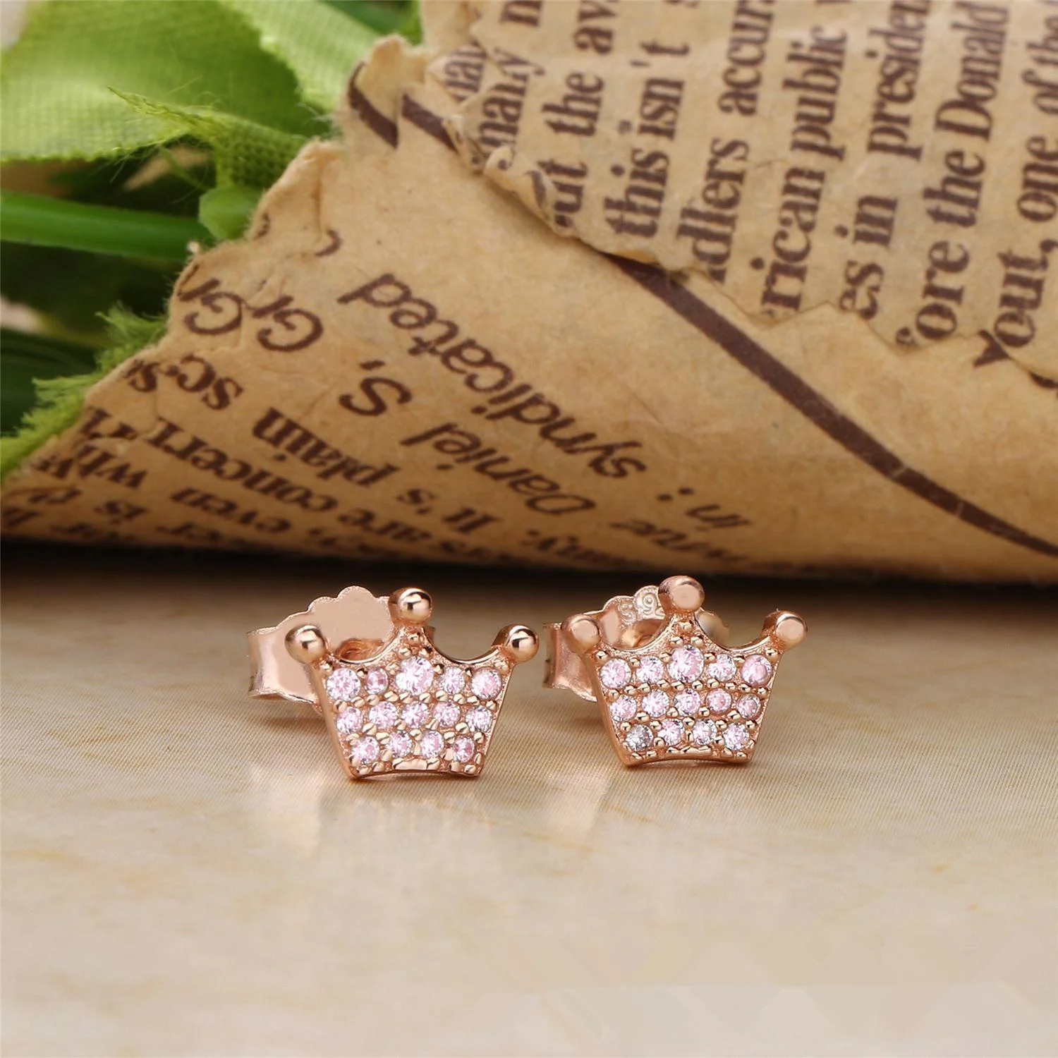 Женские серьги-гвоздики из серебра 925 пробы с квадратными кристаллами | Украшения